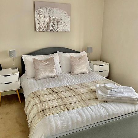 Lovely 2 Bedroom, 2 Bathroom House With Parking. Plymouth Exterior photo
